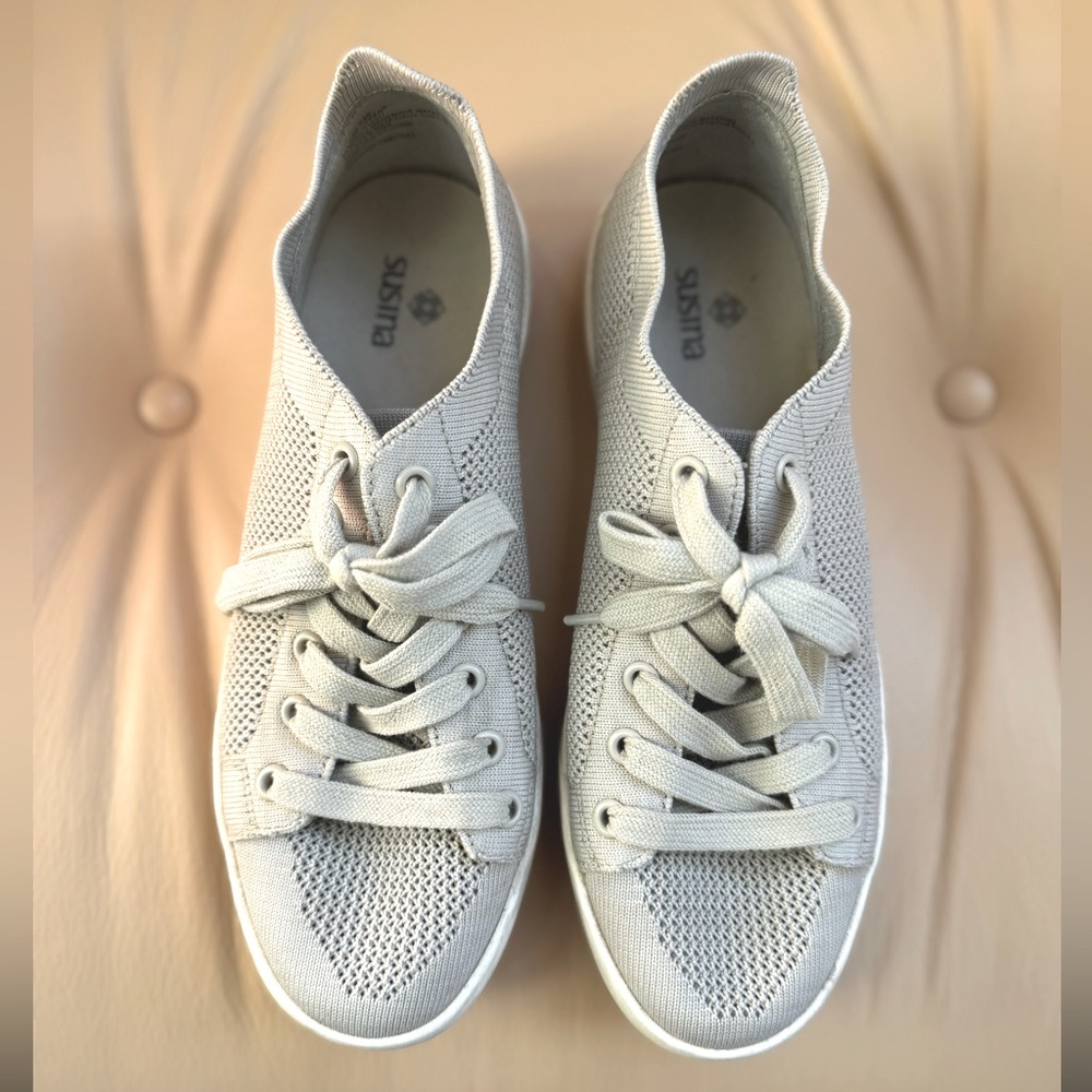[Susina] Gray Sneakers | Size 7